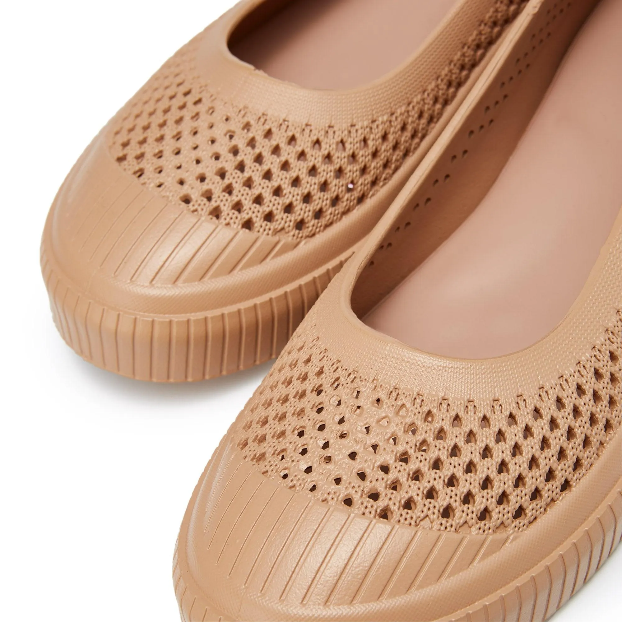 Grub Flat Ballerinas Brown